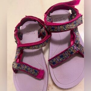 Girls Teva Hurricane XLT 2 Pink And Purple Sport Sandals Size Youth 1.5
